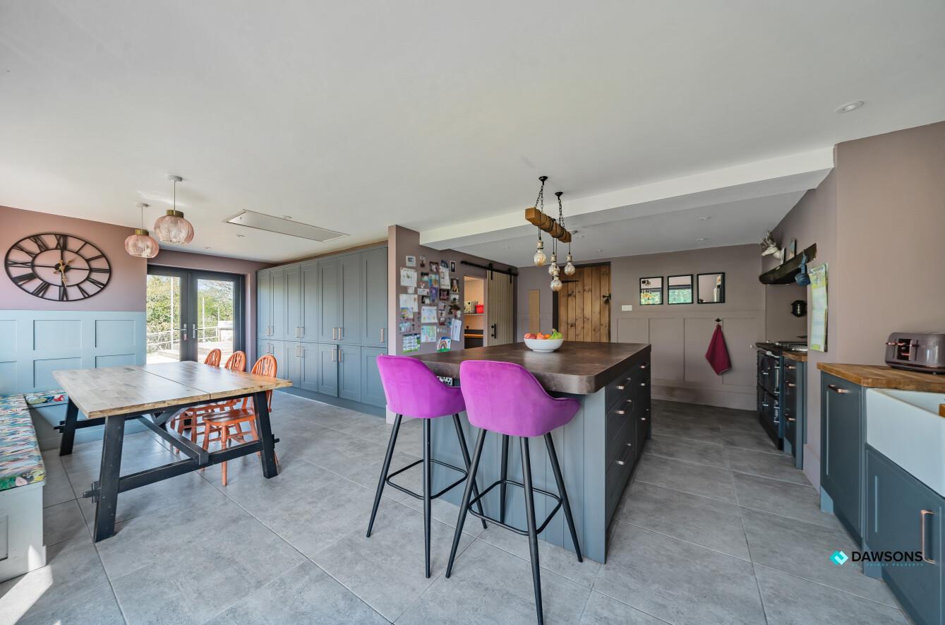 Carmarthen Road, Fforest, Pontarddulais, Swansea, SA4 0FT